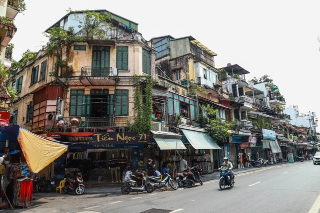 Phường nhỏ nhất Việt Nam, có giá đất cao ngất ngưởng ở Hà Nội - Ảnh 4.