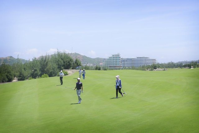 Hà Tĩnh thu hút loạt dự án sân golf - Ảnh 1.