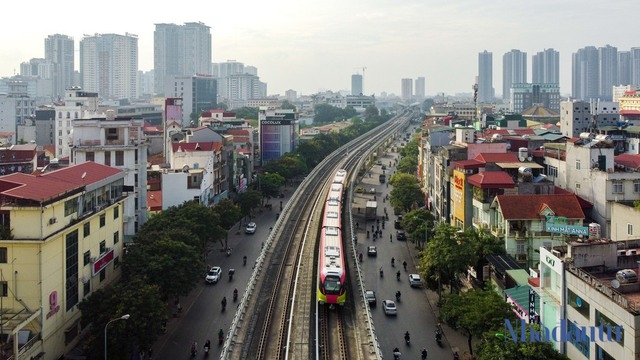 8 đoàn tàu metro Nhổn - ga Hà Nội vận hành thử trong môi trường hạn chế - Ảnh 8.