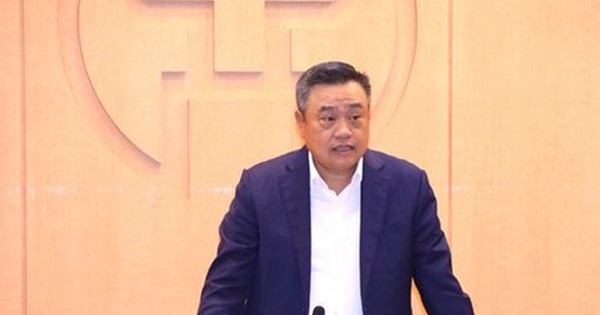 Chủ tịch Hà Nội: Dự án ‘thông được đầu này thì bị chặn hết các đầu khác’