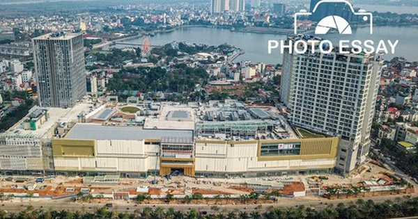 [Photo Essay] Toàn cảnh trung tâm thương mại đắt nhất Hà Nội ngay sát khu nhà giàu Ciputra